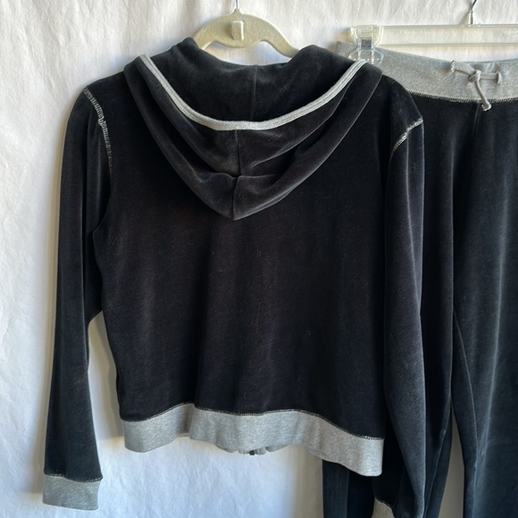 Antigua trending black/gray velour track suit, size M - Picture 4 of 8